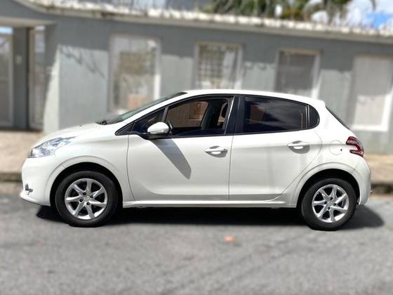 PEUGEOT 208 1.5 ACTIVE PACK 8V FLEX 4P MANUAL PEUGEOT 208 1.5 ACTIVE PACK 8V FLEX 4P MANUAL
